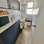 A Dos Cuadras Del Mar Y De Guemes